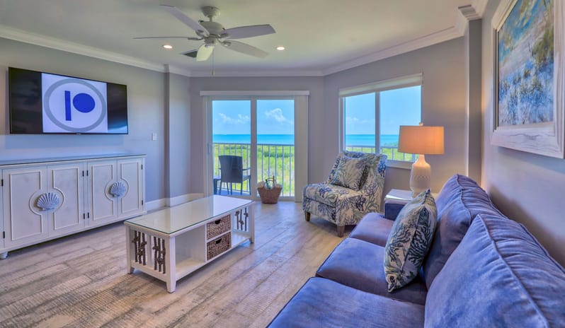 Ocean Pointe Suite - Living Room